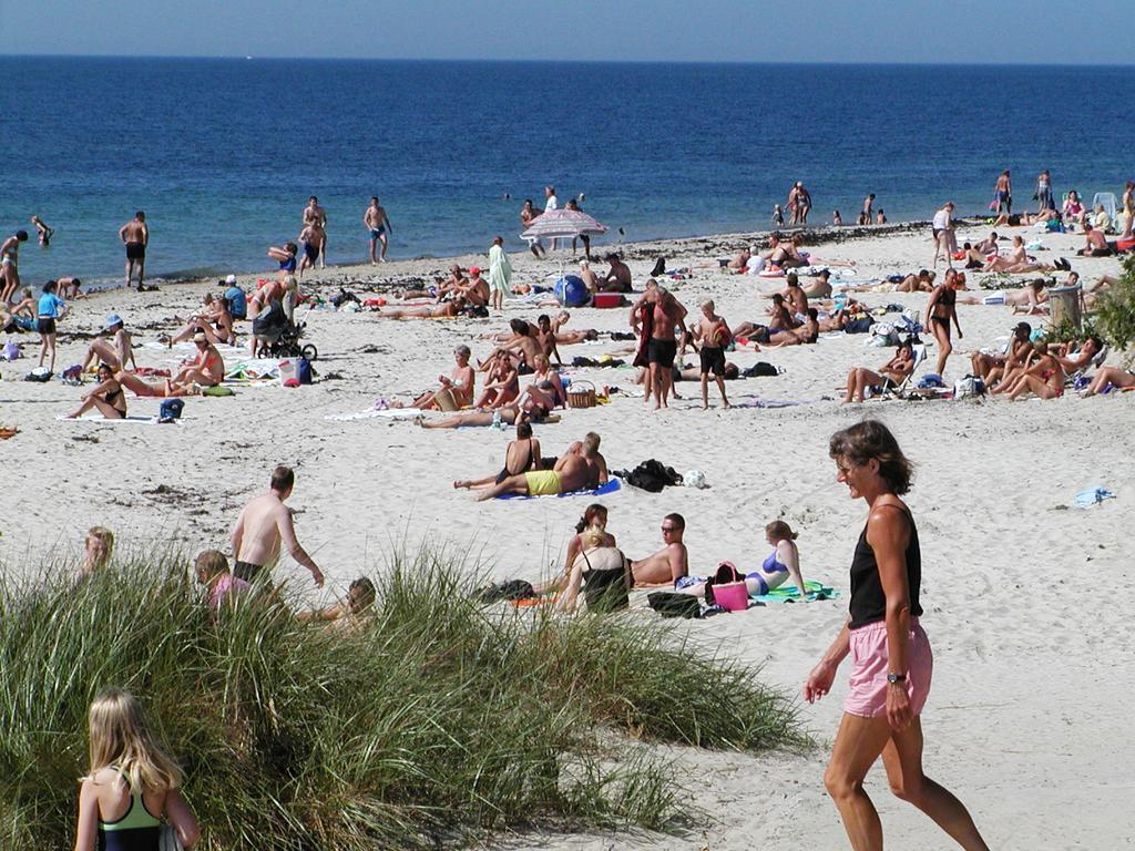 Nordskoven Strand Camping Rønne Стая снимка